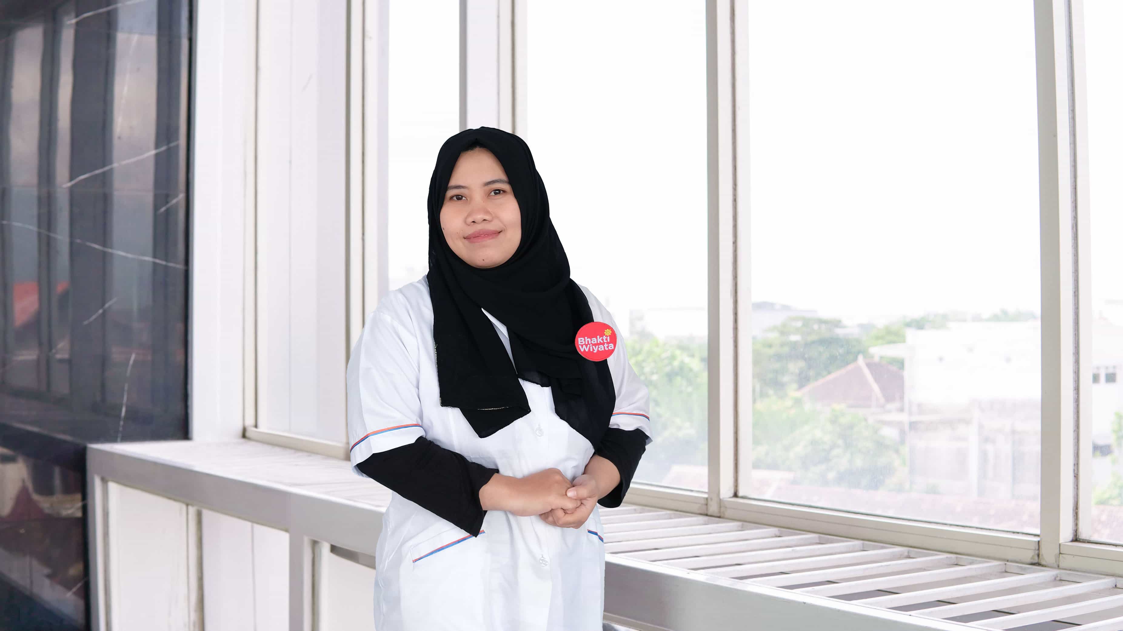 Pety Merita Sari S.Tr.Keb,. M.Kes , Kaprodi D3 Kebidanan IIK Bhakta Pety Merita Sari S.Tr.Keb,. M.Kes , Kaprodi D3 Kebidanan IIK Bhakta